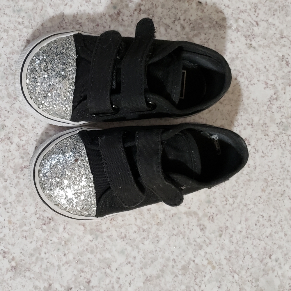 Van's toddler